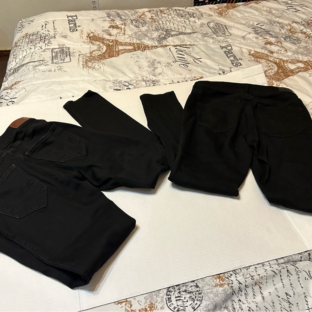 2 Pair Black Hollister Women Jeans